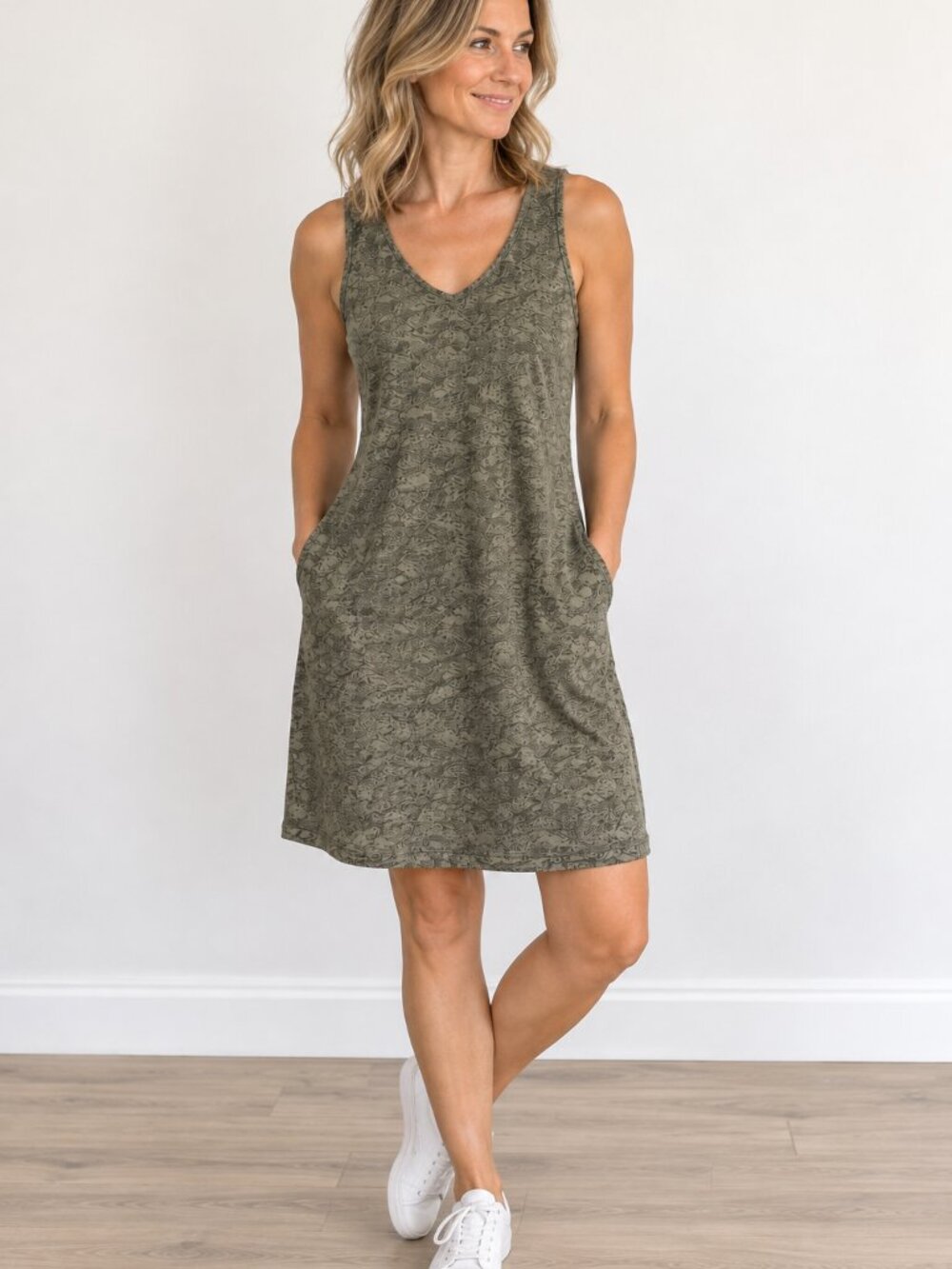 Mountain Hardwear Everyday Perfect Dress Women S Olive Green Print Sleeveless